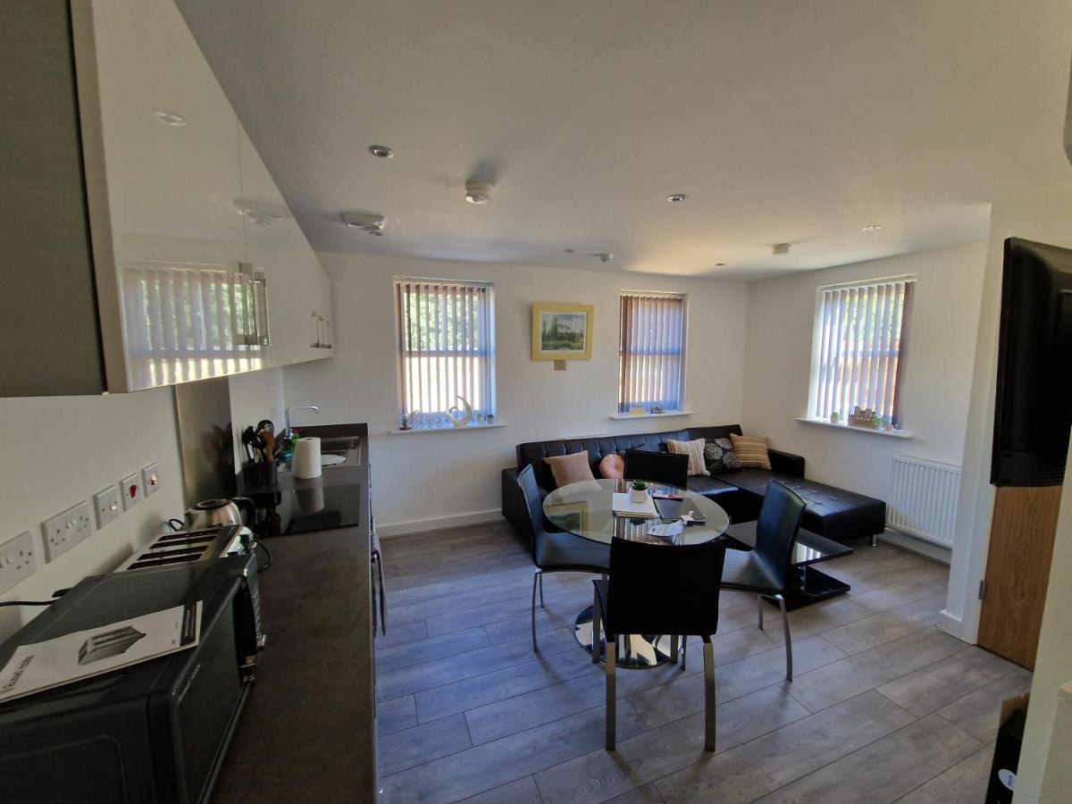 7 Burnby Close,Leeds,Ls14 1Ga Leeds  Exterior photo